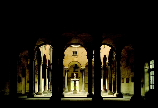 ITGOA - Genoa - The Salons and the courtyard of the Palazzo Ducale - DE AGOSTINI PICTURE LIBRARY.jpg